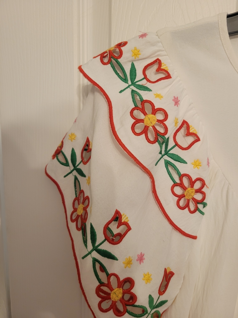Oddi White Embroidered Flutter-Sleeve Blouse with Tie Neck - Picture 4 of 7